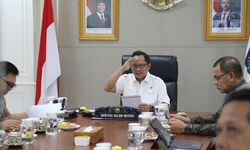 Percepat Program MBG, Mendagri Tito Minta Pemda Bentuk Satgas dan Koordinasi dengan BGN