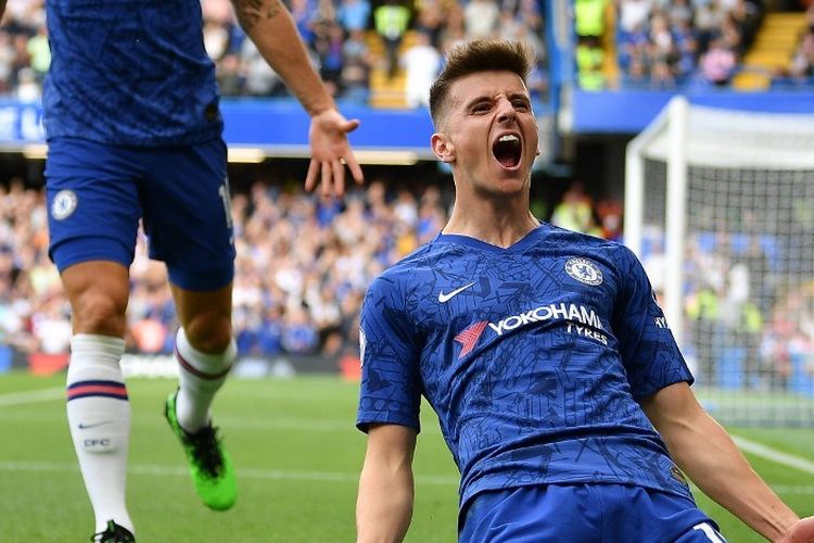 Mason Mount merayakan golnya pada pertandingan Chelsea vs Leicester City dalam lanjutan Liga Inggris di Stadion Stamford Bridge, 18 Agustus 2019. 