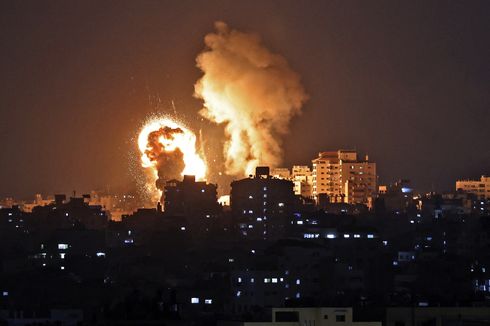 Serangan Balasan, Hamas Luncurkan 130 Rudal ke Tel Aviv 