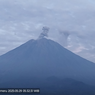 Jumat Pagi, Gunung Semeru Letuskan Kolom Abu Setinggi 900 Meter