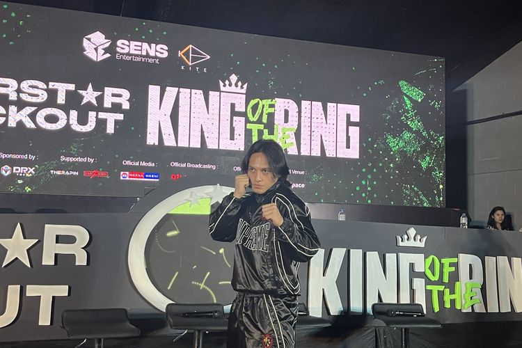 Jefri Nichol di konferensi pers pertandingan tinju di SCBD, Jakarta Selatan, Jumat (11/7/2025).