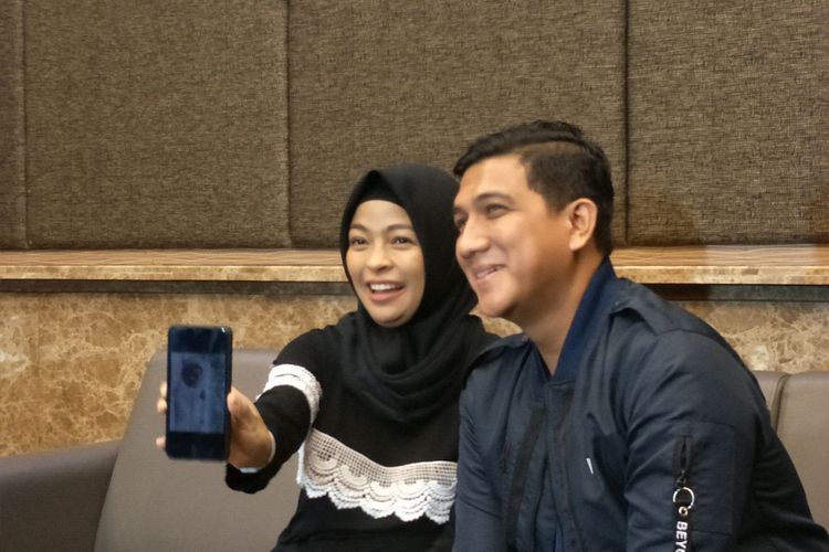 Tantri KotaK dan suaminya Arda Naff saat ditemui di RS Mayapada, kawasan Lebak Bulus, Jakarta Selatan, Sabtu (22/2/2020).