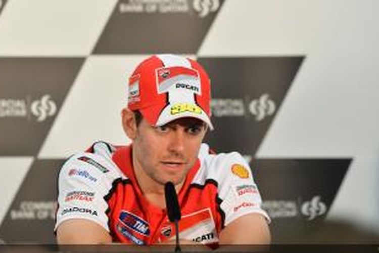 Pebalap Ducati asal Inggris Cal Crutchlow berbicara dengan media pada konferensi pers jelang GP Qatar di Sirkuit Losail, Rabu (19/3/2014).