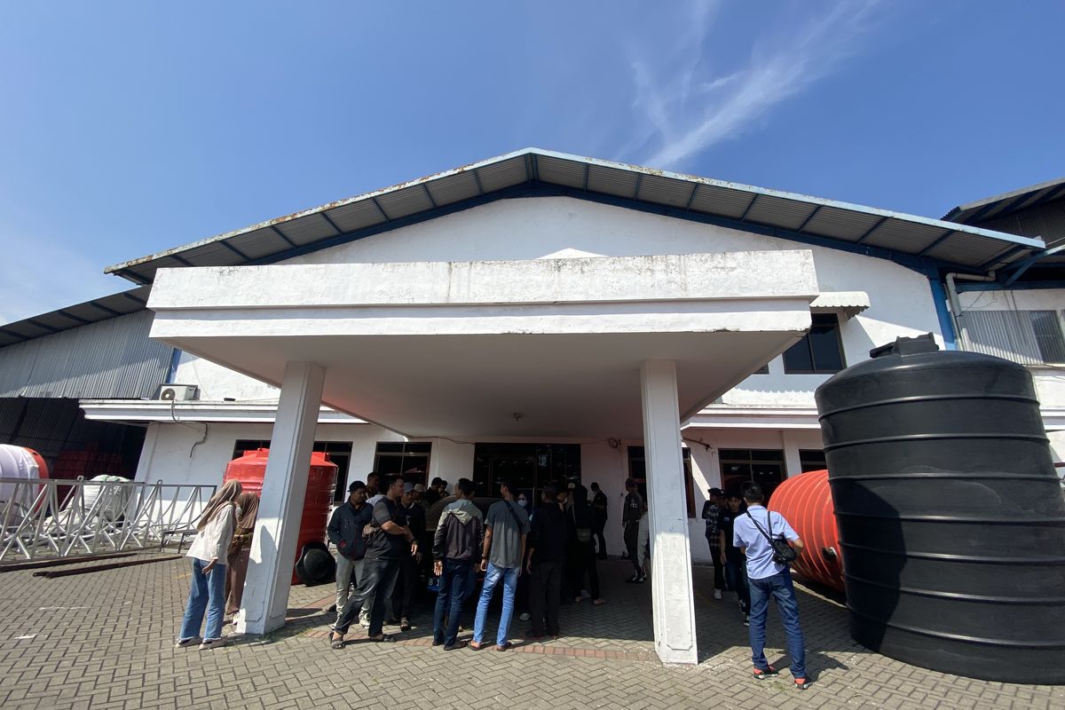 Kantor PT. Tedmonnindo Pratama Semesta di Kecamatan Candi Sidoarjo saat disidak Pemkab Sidoarjo, Senin (2/6/2025).