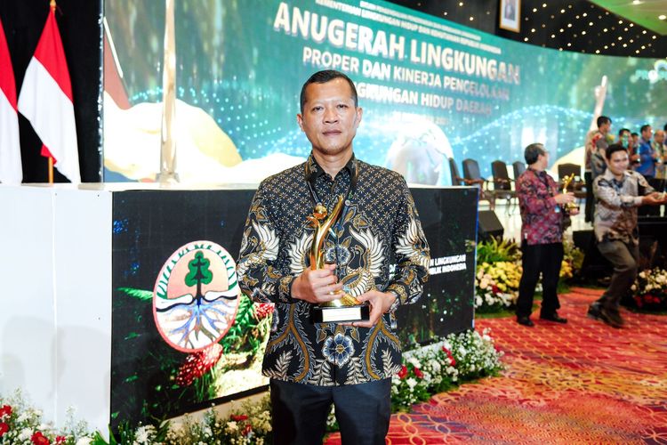  Antam raih 2 penghargaan Proper Emas dari Kementerian LHK. 