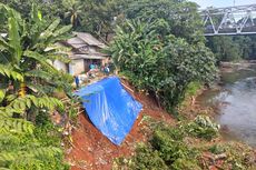 Halaman Belakang Rumah Dekat Jembatan Panus Depok Longsor 2 Hari Lalu, Kini Baru Ditangani