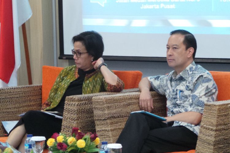 Menteri Keuangan Sri Mulyani dan Kepala Badan Koordinasi Penanaman Modal (BKPM) Thomas Trikasih Lembong, di diskusi Forum Merdeka Barat 9, Gedung Kemenkominfo, Jakarta Pusat, Kamis (27/7/2017).