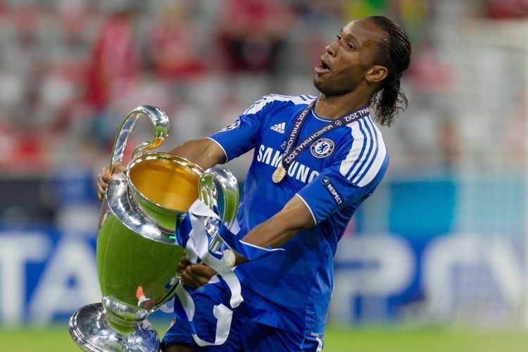 Didier Drogba mengantarkan Chelsea juara Liga Champions 2011-2012.