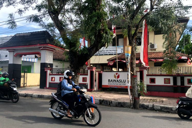 Efisiensi, Mobil Operasional Bawaslu Blitar Akan Ditarik pada 19 Februari 2025