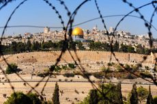 Polisi Israel Pukuli Warga Palestina yang Masuki Masjid Al Aqsa, Paksa Jamaah Shalat Tarawih di Luar