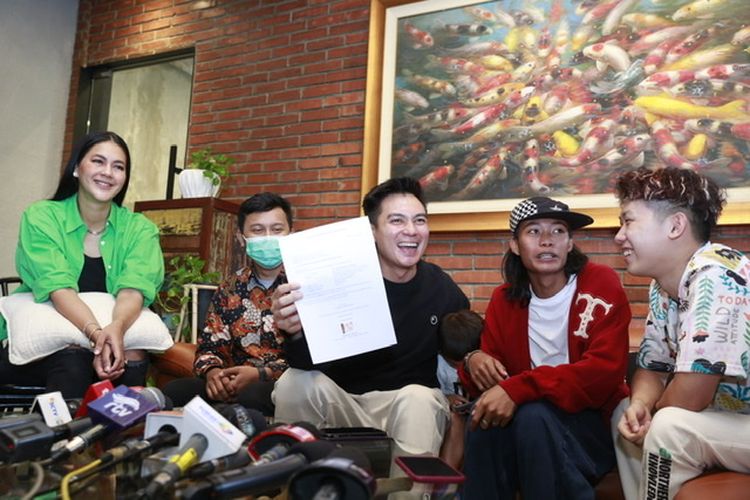 Press conference Baim Wong di Bintaro, Jakarta Selatan, Selasa (26/7/2022).