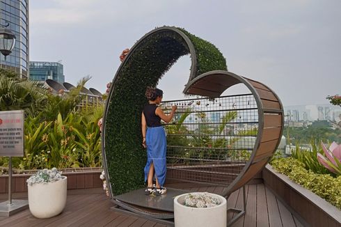 Wisata ke Love on Top Rooftop PIM 3, Bisa Ngapain Aja?