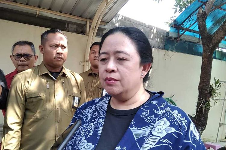 Ketua DPP Partai Demokrasi Indonesia Perjuangan (PDI-P) Puan Maharani saat mengunjungi kantor DPC PDI-P Kabupaten Kudus, Jateng, Selasa (25/7/2023).