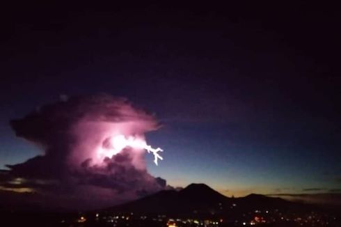 Video Viral Penampakan Awan Tebal Menyala di Langit Manado, Ini Penjelasan BMKG