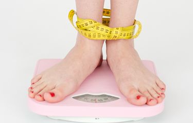 Ilustrasi berat badan, cara menurunkan berat badan dengan cepat