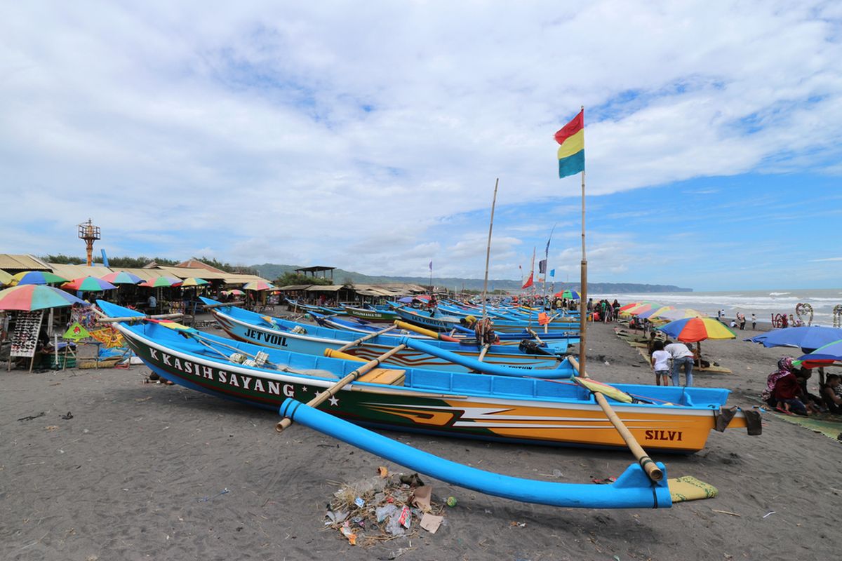 Pantai Depok Goa Cemara Parangkusumo pantai terdekat Parangtritis Bantul