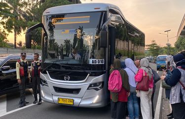 Kelinlarning suratlarini tomosha qilish