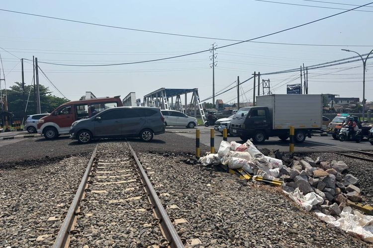 Ada Perbaikan Rel di Jalan Madukoro Semarang, Warga Diimbau Pakai Jalur Alternatif