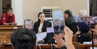 Kronologi Nikita Mirzani Emosi hingga Sidang Diskors karena Ricuh