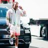 Gaya Keren Lewis Hamilton dengan Busana yang Berbeda dari Biasanya