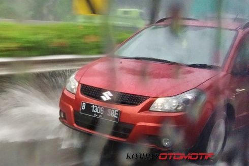 Mobil Habis Mandi Hujan, Jangan Malah Dicuekin!