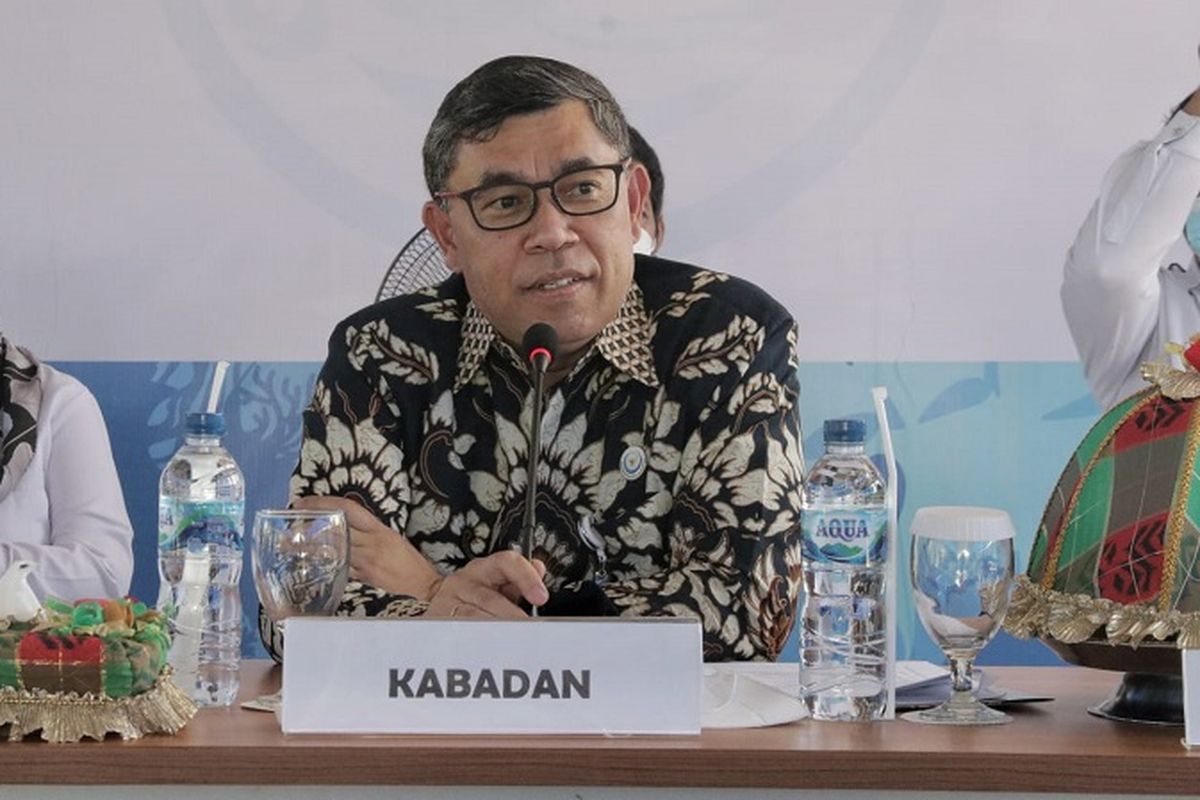 Kepala BRSDM I Nyoman Radiarta melakukan penyuluhan dalam Workshop Nasional dan Pameran Produk Olahan Kelompok Binaan Penyuluh Perikanan yang dilaksanakan di Balai Riset Perikanan Budidaya Air Payau dan Penyuluhan Perikanan (BRPBAPPP) Maros, pada Senin-Rabu, (23/5/2022-25/5/2022).