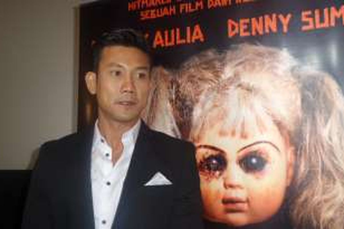 Denny Sumargo saat menghadiri screening film The Doll, di Djakarta Theater XXI, Jakarta Pusat, Jumat (21/10/2016).