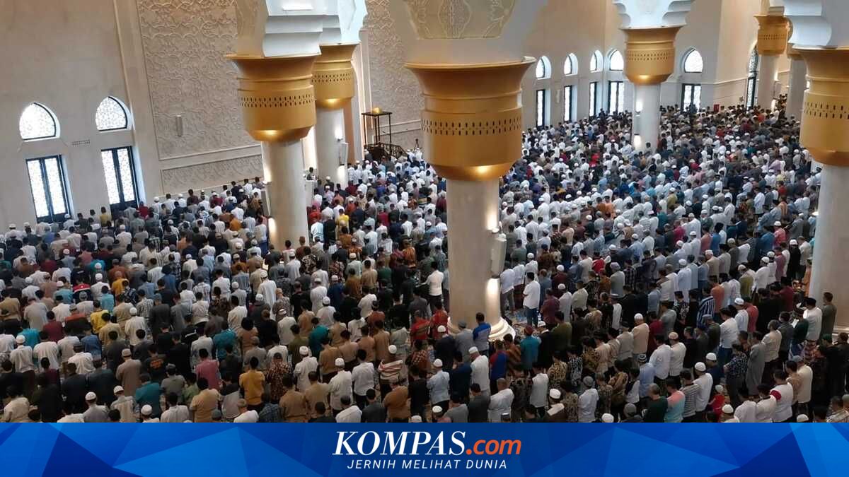 Tarawih Perdana di Masjid Raya Sheikh Zayed Solo: Akan Digelar Malam ...