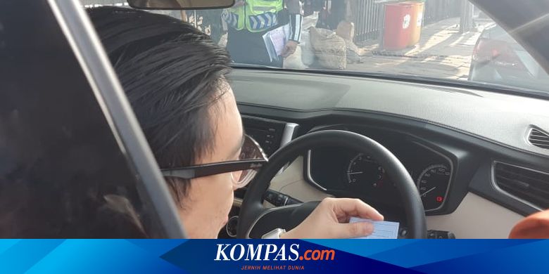 Sistem Ganjil Genap Kembali Diberlakukan, Pelanggar Belum Ditilang - Vimarsana News