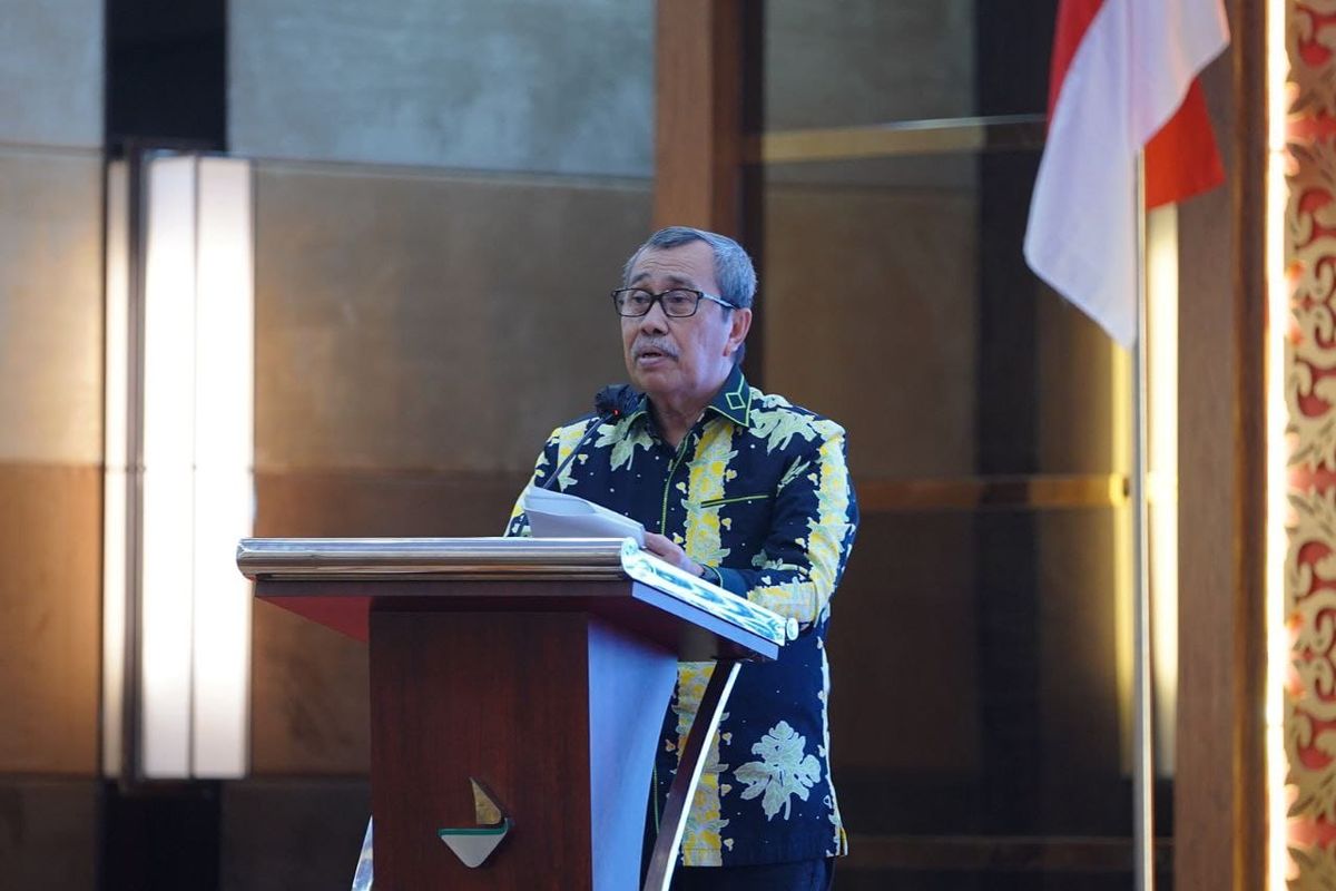 Gubernur Riau Syamsuar dalam Rapat Koordinasi Nasional (Rakornas) Pengelolaan dan Belanja Daerah se Indonesia di Menara Dang Merdu Bank Riau Kepri Syariah, Kamis (8/12/2022).
