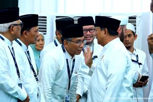 Prabowo Hadiri Penutupan Muktamar NU: Bisiki Gus Yahya, Diapit Gus Kikin-Miftachul Akhyar