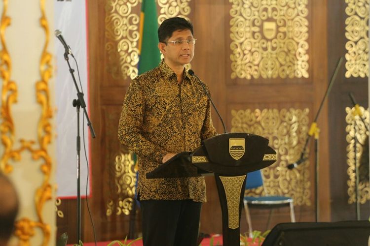 Wakil Ketua KPK Laode M Syarif saat jadi pembicara dalam kegiatan hibah aplikasi dari Pemkot Bandung, di Pendopo Kota Bandung, Jalan Dalemkaum, Rabu (1/11/2017).