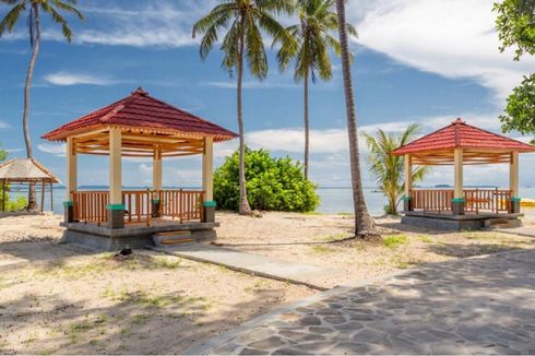 Pulau Tidung Bongkar Kapal-Kapal Tak Terpakai di Bibir Pantai