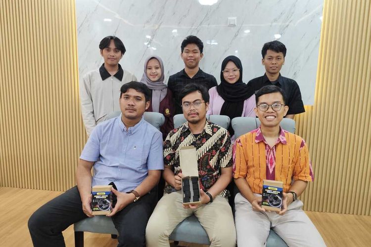 Tim Brisma Unsika yang memperoleh pendanaan dari Pemerintah Amerika Serikat.