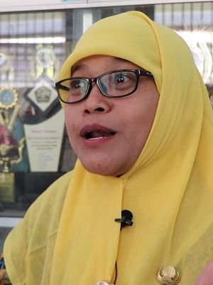 Robingah, Kepala Sekolah SDN Sukomangli, Patean, Kendal, Jawa Tengah yang Mendiseminasikan Program Pintar Tanoto Foundation