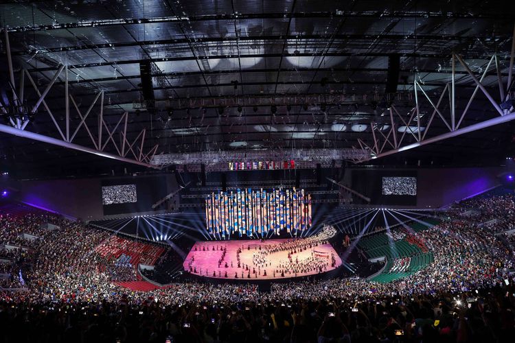 Suasana pembukaan SEA Games 2019 di Philippine Arena, Bulacan, Filipina, Sabtu (30/11/2019). Pesta olahraga terbesar se-Asia Tenggara tersebut resmi dibuka dan akan berlangsung hingga 11 Desember 2019.