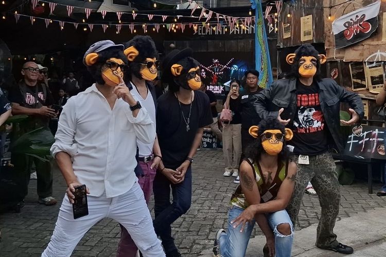 Tanggapan Slank Disebut Balik ke Setelan Pabrik dan Sempat Dicap Band Plat Merah
