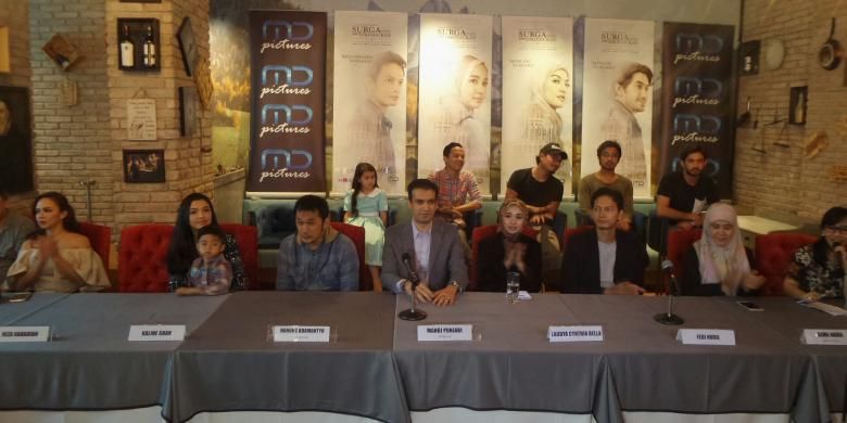 Jumpa pers film Surga yang Tak Dirindukan 2 di MD Place, Setia Budi, Jakarta Selatan, Rabu (7/12/2016).
