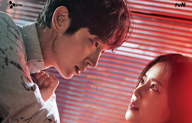 Poster drama Korea terbaru Flower of Evil