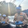 Beberapa Personel Propam Polri Bersarung Tangan Latex Masuki Rumah Ferdy Sambo
