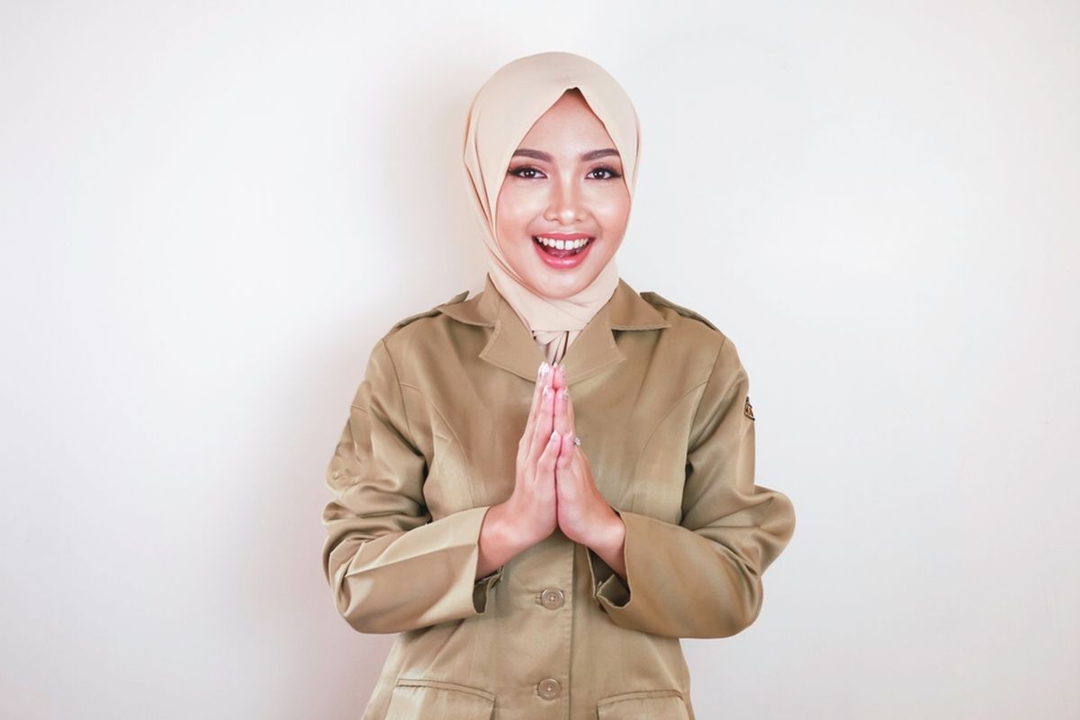 Hijab warna khaki