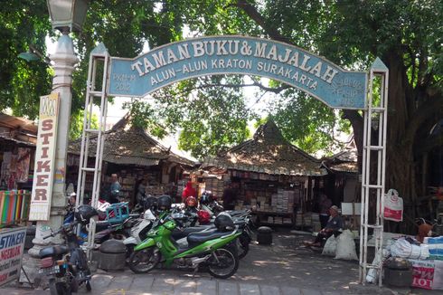 Berburu Buku Arsip Zaman Belanda Tahun 1600 di Taman Buku Solo