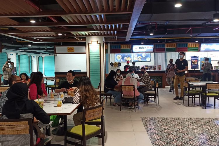 Food Court Gajah Mada Plaza berkonsep Pecinan