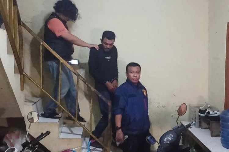 Polisi gerebek markas debt collector di Koja, Jakarta Utara