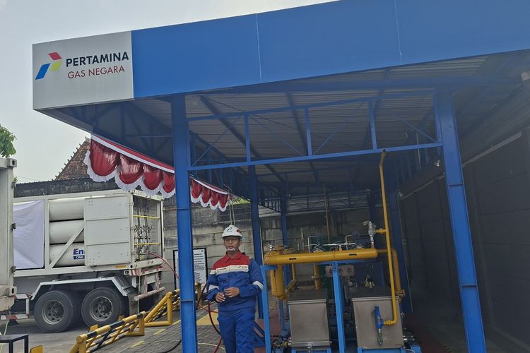 CNG Diangkut pada Tekanan 200 Bar, Bagaimana Gas Aman Sampai ke Kompor?