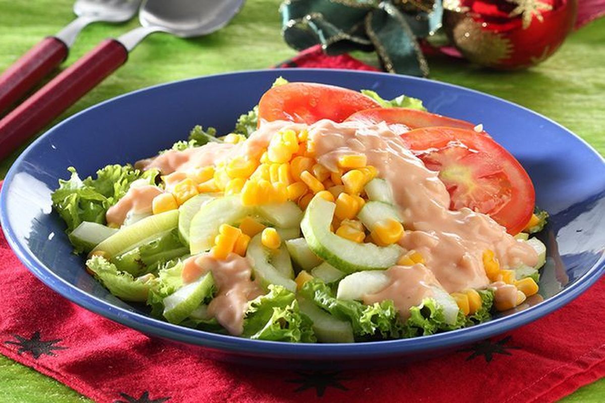 Ilustrasi salad sayur ekonomis.