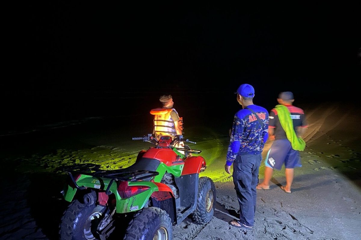 Pencarian pemilik barang dan surat permintaan maaf di Pantai Pandan Payung, Bantul