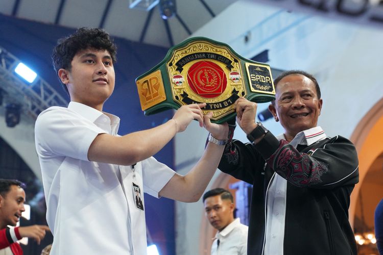 Mahasiswa dan Prajurit Meriahkan Tinju Amatir Rakyard Rumble Piala Panglima TNI