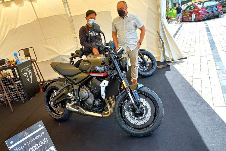 Triumph Trident mejeng di IAM x IIMS Motobike Show 2021.