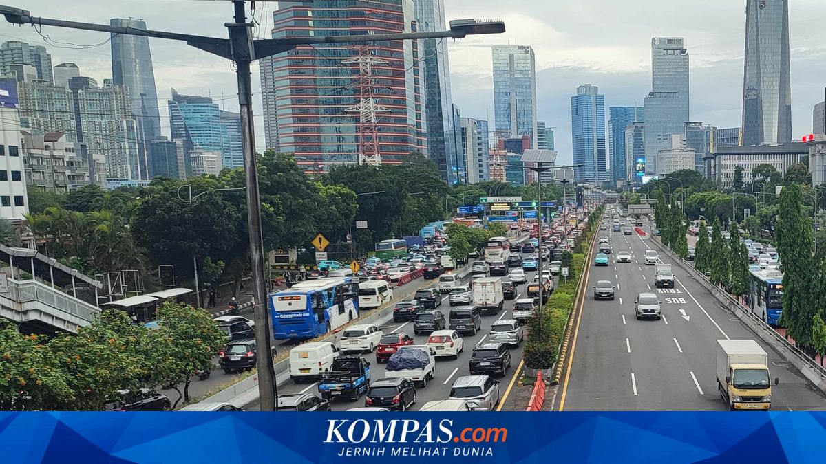 Lalin Tol Jakarta Padat Pagi Ini, Kecelakaan di JORR dan Japek Jadi Pemicu